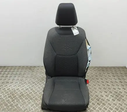 Toyota Yaris Cross Front passenger seat 710730UE60C4 710710UD20C1