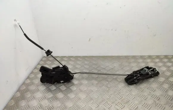 Seat Leon (5F) Front door lock 5K1837015E 5N0837885H
