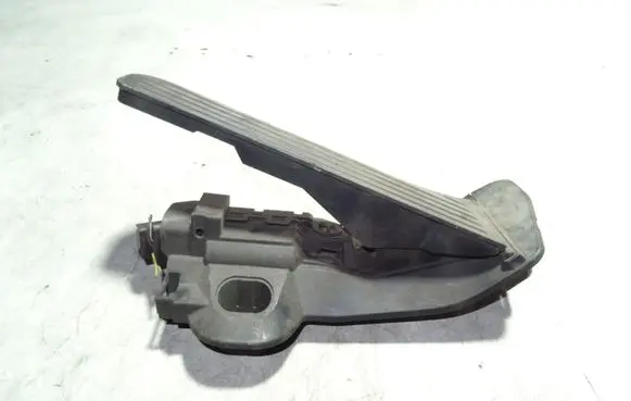 Volkswagen PASSAT B6 Accelerator throttle pedal 1K2721503M