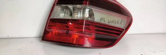 Mercedes-Benz ML W164 Rear/tail lights A1648204064