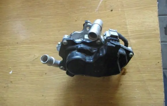 Volkswagen Golf VII EGR valve AUDI04L131501L