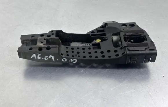 Audi A6 S6 C7 4G Rear door exterior handle/bracket 4H0837886