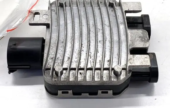Volvo V70 Fan control module 