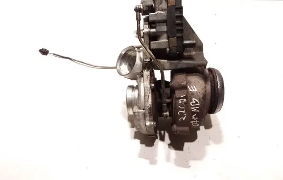 Mercedes-Benz E W211 Turbo A6460901080