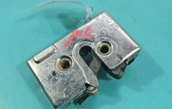Audi 80 90 S2 B4 Front door lock 8A1837015A IMPRK1533527