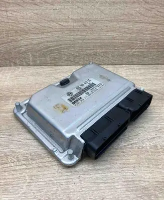 Volkswagen PASSAT B5 Engine control unit/module ECU 038906019CE 0281010217