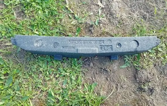 Mercedes-Benz C W204 Front bumper foam support bar A2048858637