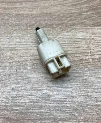 Toyota Avensis T250 Brake pedal sensor switch 2701M47