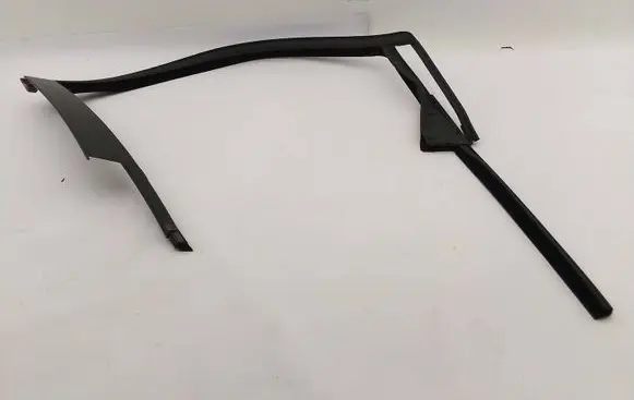 Opel Astra J Front door rubber seal 13347235