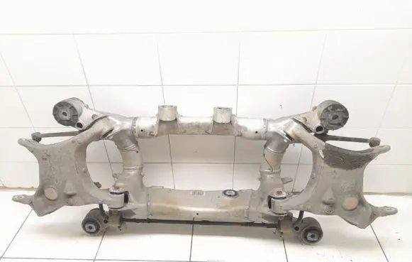 BMW 5 E60 E61 Rear subframe 181073951 6758715 6759609