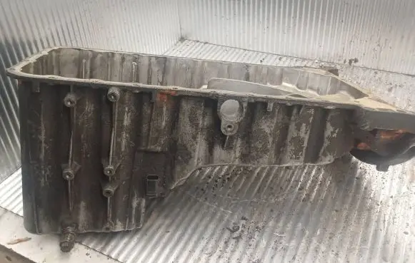 Mercedes-Benz Vito Viano W639 Oil sump 6460140402