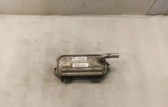 Toyota Avensis T250 Engine oil radiator 157100R010