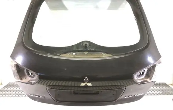 Mitsubishi Lancer VIII Tailgate/trunk/boot lid 