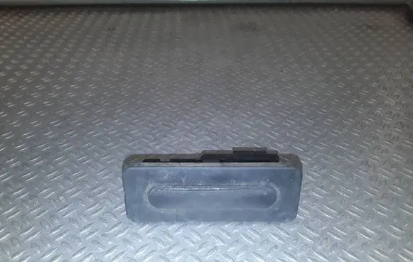 Citroen C4 II Picasso Tailgate opening switch 9676028380
