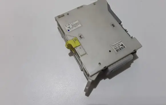 Lexus IS 220D-250-350 Fuse module 8273053050