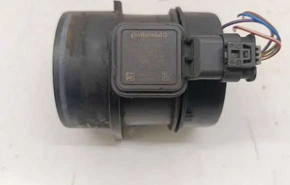 Mercedes-Benz E W212 Mass air flow meter A6510900048