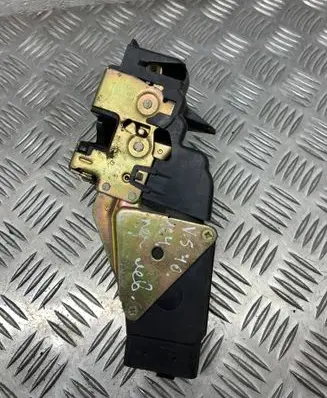 Volvo S40, V40 Front door lock