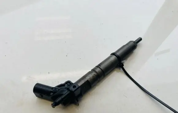 Jeep Grand Cherokee (WK) Fuel injector a6420700587 0445115027