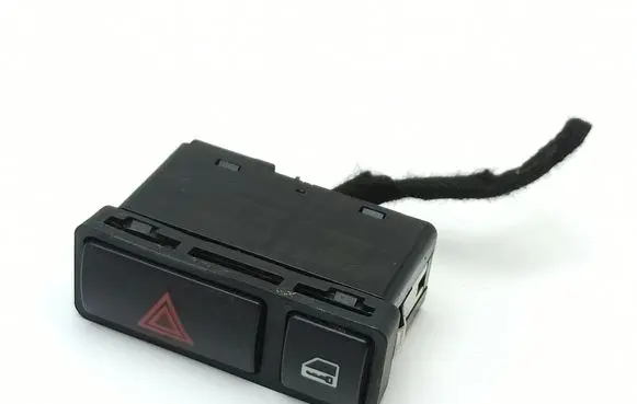 BMW Z4 E85 E86 Hazard light switch 8368920 61318368920