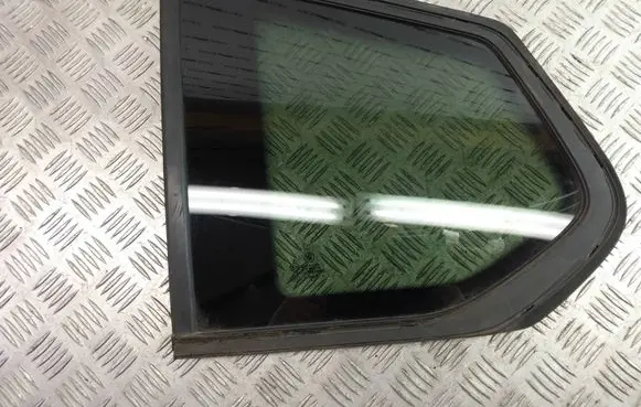 BMW X3 F25 Rear side window 7205645 8043902