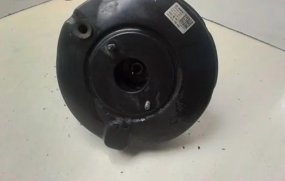 Audi A3 S3 8P Brake booster 1K1614105AQ 0204051358