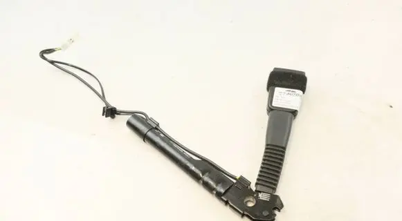 BMW M4 F82 F83 Front seatbelt buckle 7259388 72117259388 34110148E