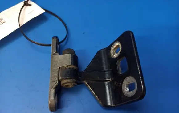 Mercedes-Benz E W211 Rear door lower hinge