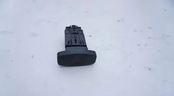 Dacia Duster Hazard light switch