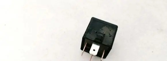 Mitsubishi Carisma Other relay MB953381 V23134-B52-X240