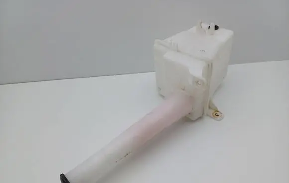 Hyundai Santa Fe Windshield washer fluid reservoir/tank 9861026000