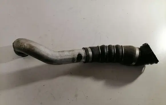 BMW 5 E60 E61 Intercooler hose/pipe 7790089