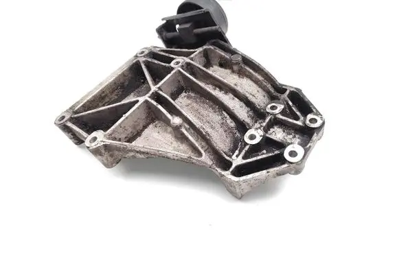 Jaguar Daimler A/C compressor mount bracket NBC5000AA