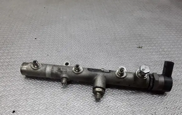 Volkswagen Phaeton Fuel main line pipe 059130090J
