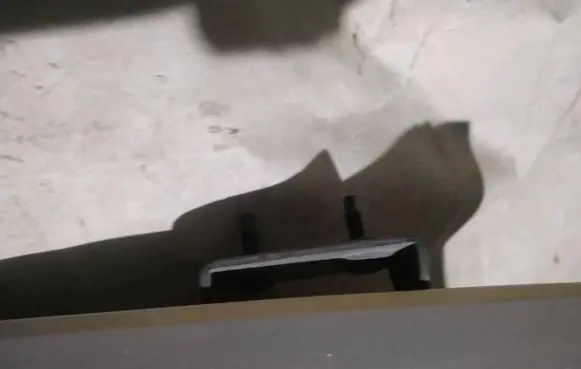 Tailgate/trunk/boot hinge