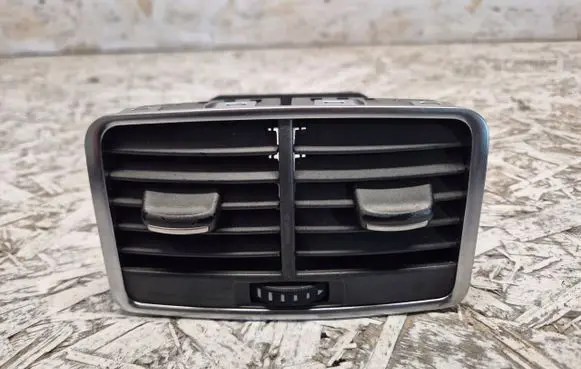 Audi A6 S6 C6 4F Rear air vent grill 4F0819203B