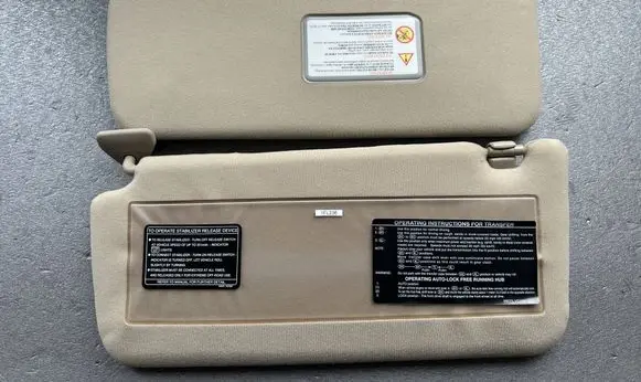 Sun visor