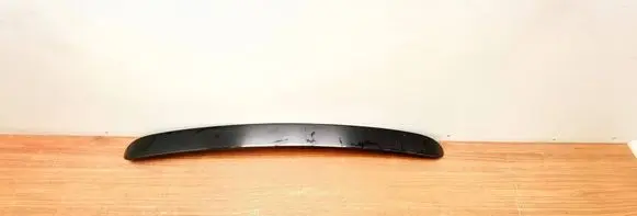 Tailgate/trunk spoiler