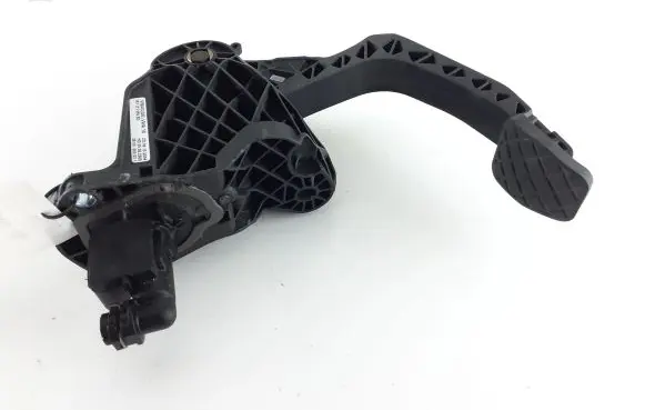 Volkswagen Golf Plus Clutch pedal 1K1721059BD