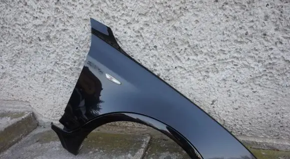BMW X3 E83 Fender