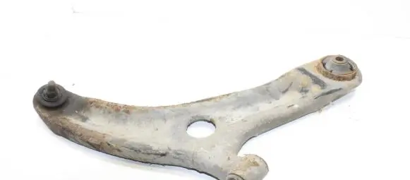 Hyundai i20 (PB PBT) Front lower control arm/wishbone