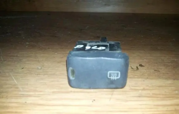 Volkswagen Polo III 6N 6N2 6NF Windscreen/window heater switch