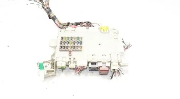 Lexus LS 430 Fuse box set 8273050071