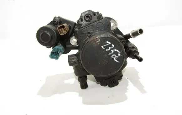 Ford C-MAX II Fuel injection high pressure pump