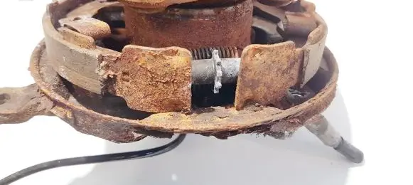 Nissan Qashqai Handbrake/parking brake pads 