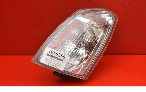 Nissan X-Trail T30 Front indicator light 18A654