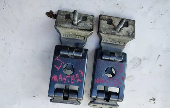 Renault Master III Loading door hinge set 