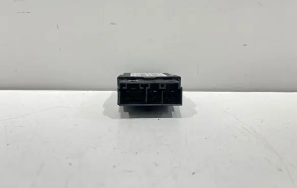 BMW 3 E92 E93 Seat belt warning relay 9130047 000044778 00401838C2