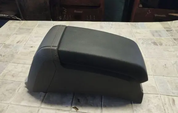 Ford Focus C-MAX Armrest VP3M5X47321AAW 3M5X47321 BS144943F35