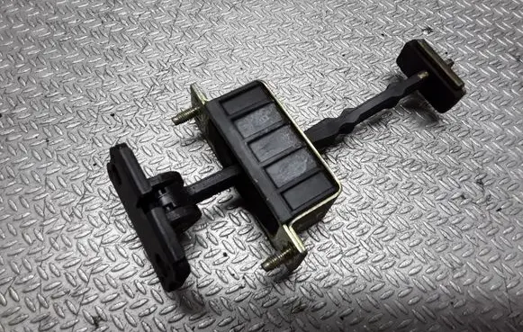 Mercedes-Benz C W203 Front door check strap stopper