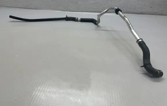 Mercedes-Benz C W205 Engine coolant pipe/hose A2058300002